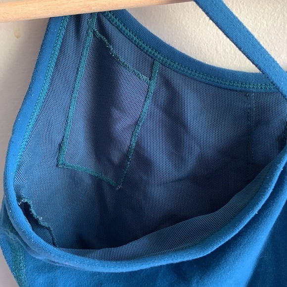 Lululemon blue y back tank with bra - Picture 3 of 3